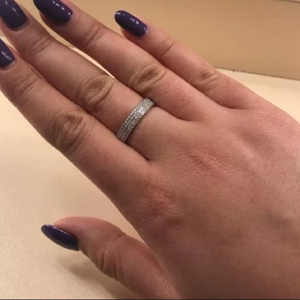 Sterling silver eternity wedding band ring - Picture 3 of 8